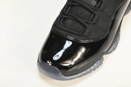 RETRO AND - 11 CAP GOWN 378037-005 JORDAN 0817
